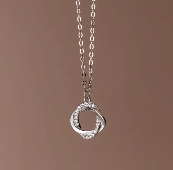Camilia Necklace