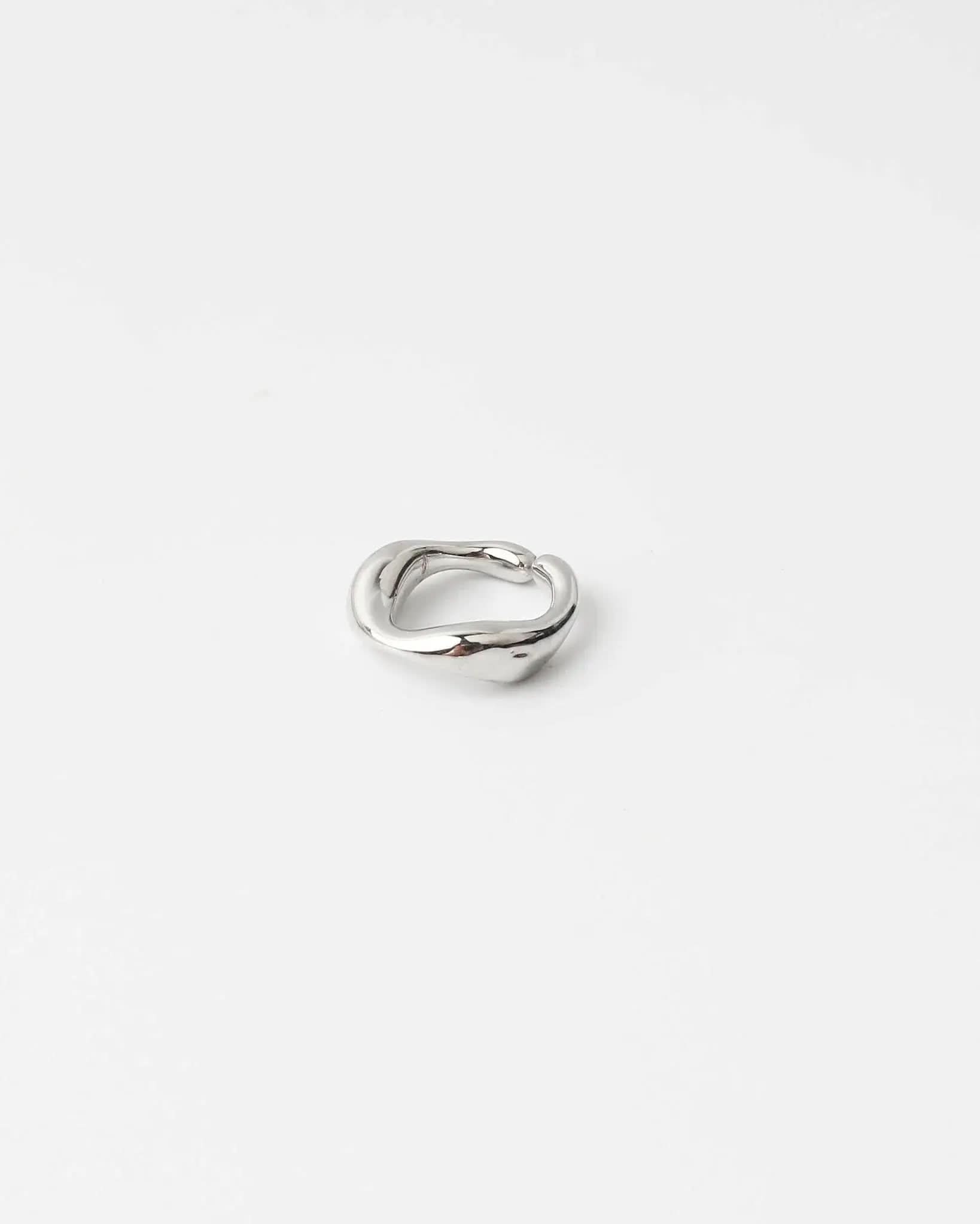 Adriana Earcuff