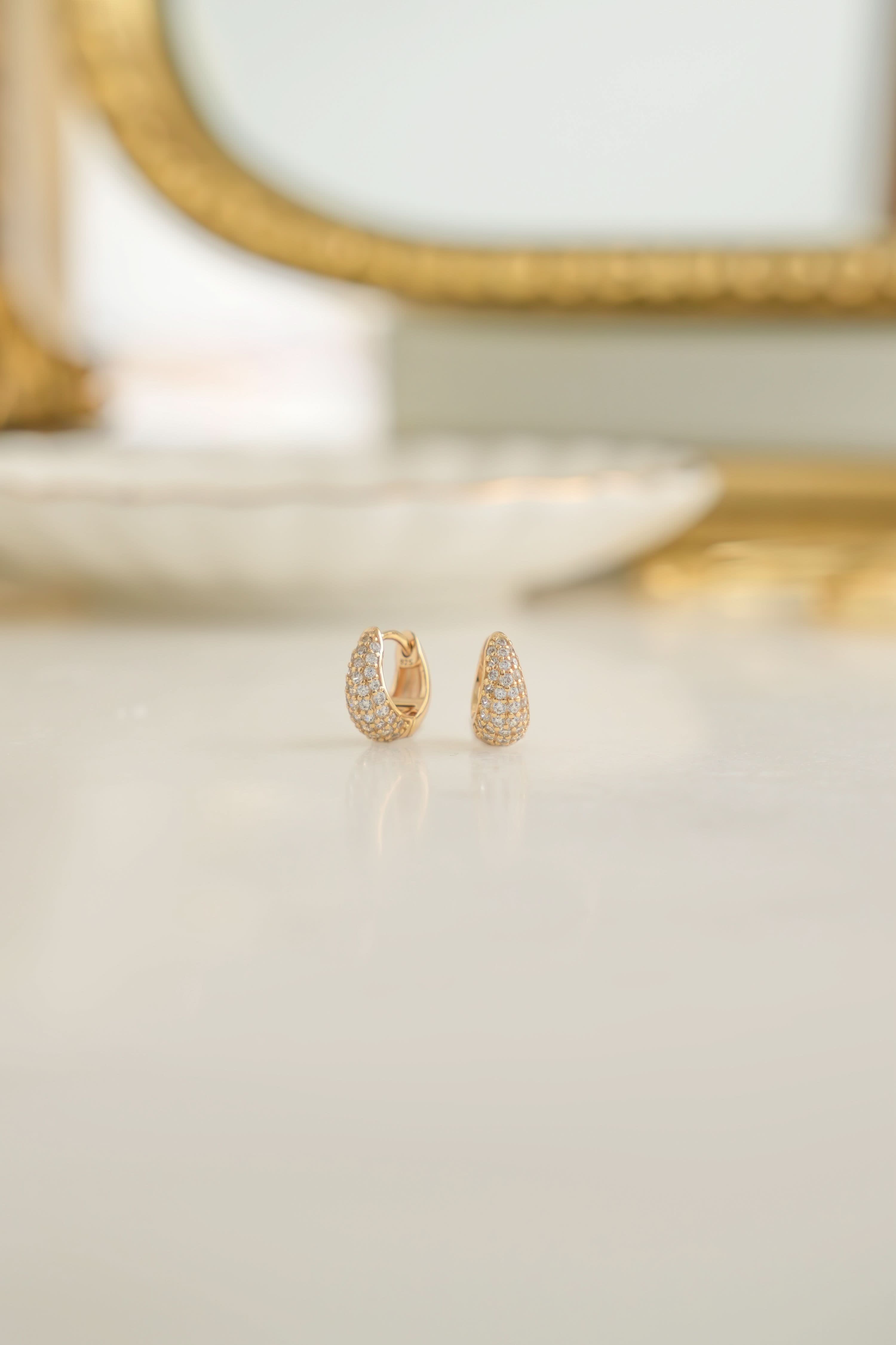 10mm Pave Basket Huggies