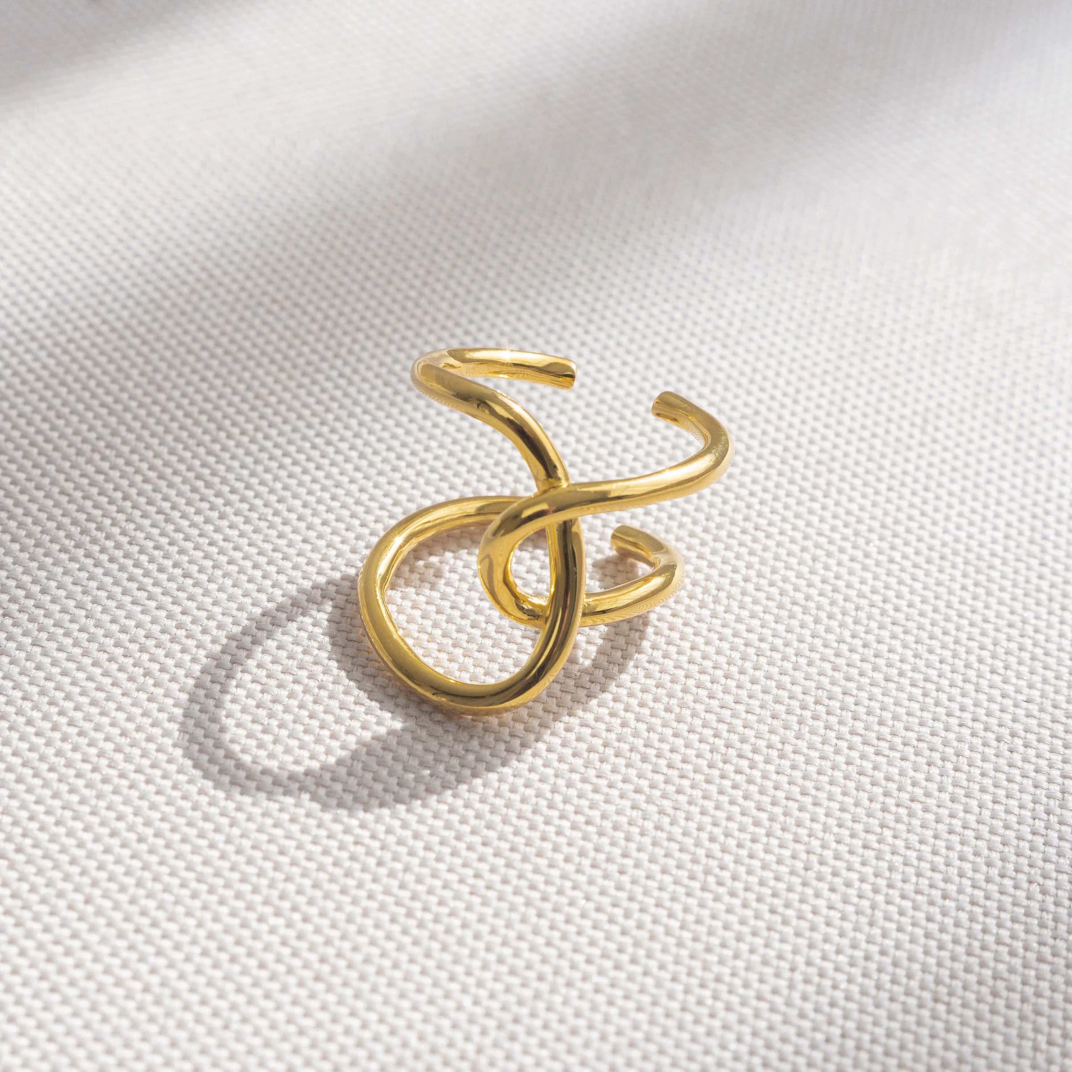 Serpehtia Ring