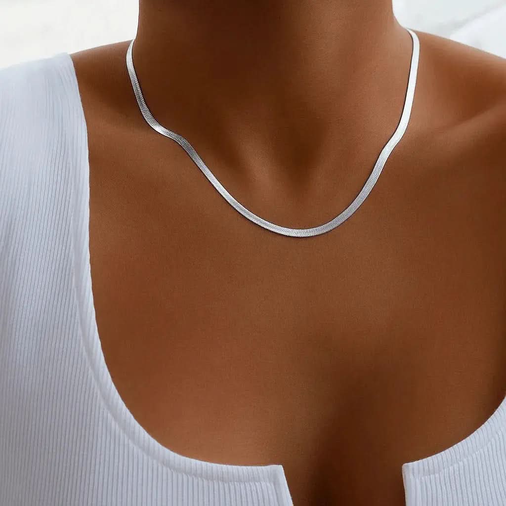 Chelsea Necklace Gold