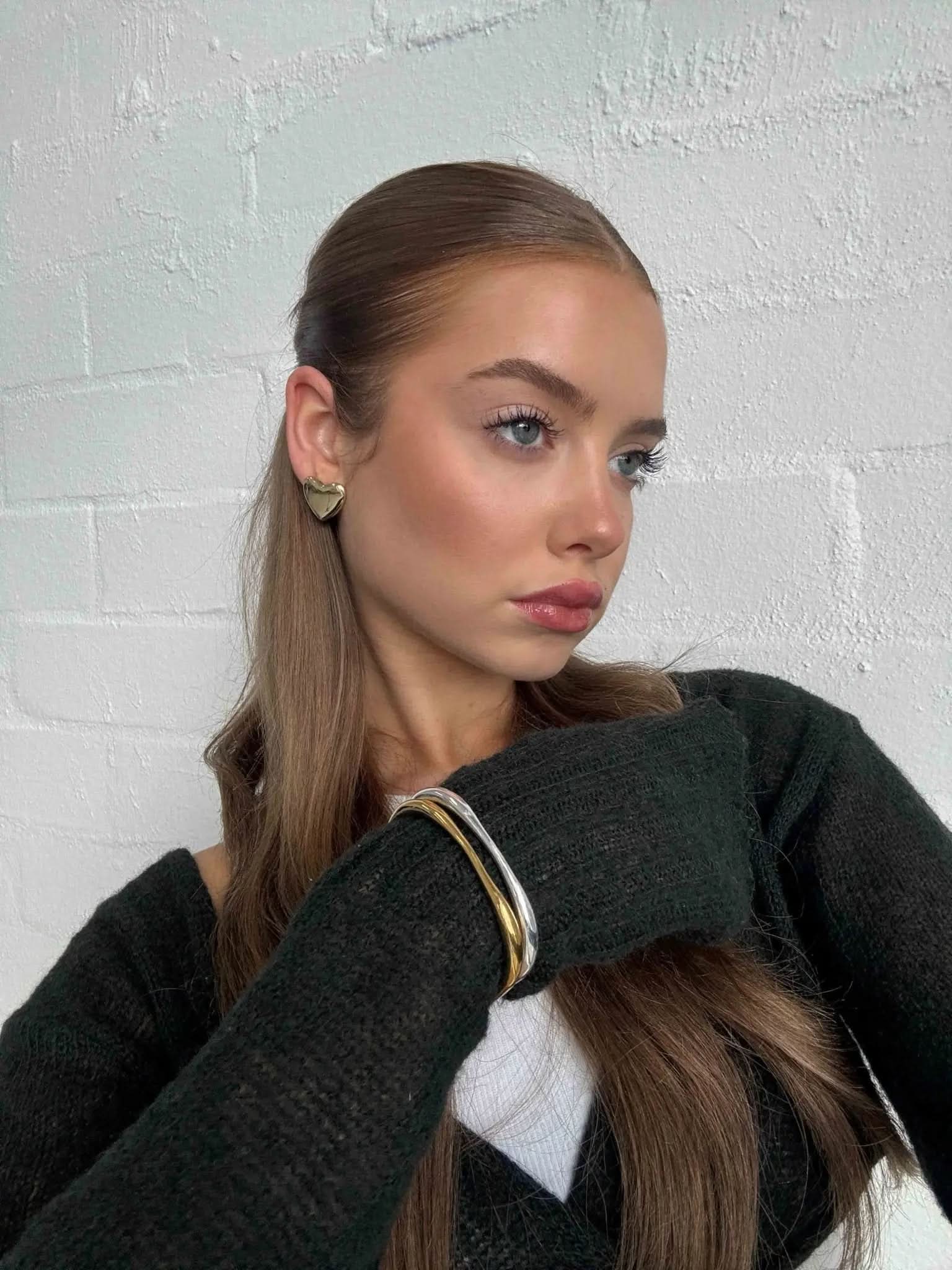 Ava Bangle