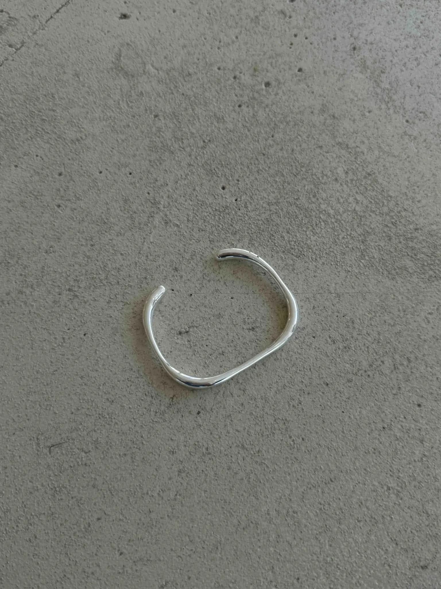 Ava Bangle