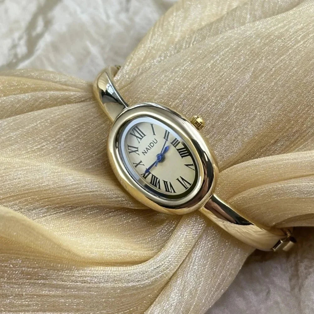 Naidu Oval Watch Gold