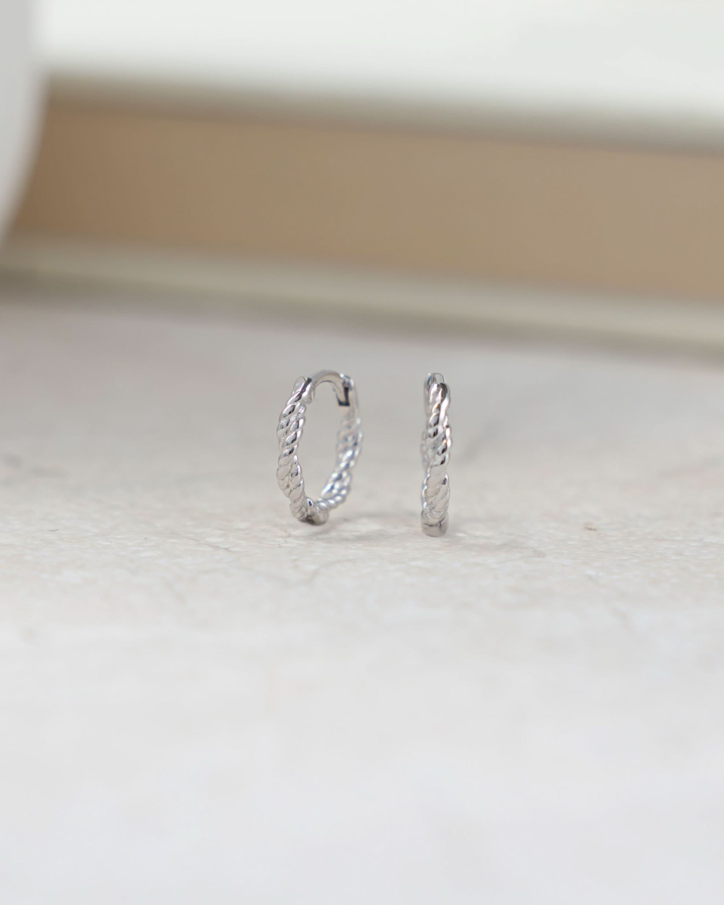 8mm Spiral Huggie